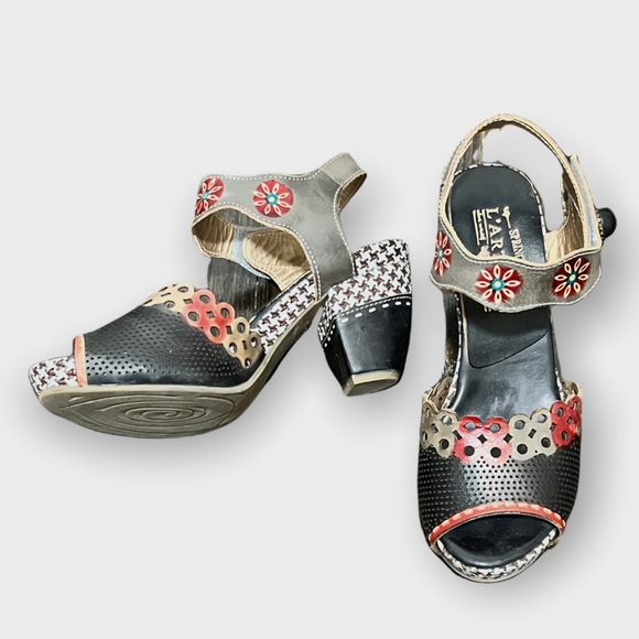 L’Artiste Boho Platform Sandals - Picture 7 of 9